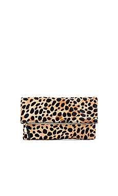 КЛАТЧ ИЗ ТЕЛЯЧЬЕЙ ШЕРСТИ С ВЕРХНИМ КЛАПАНОМ