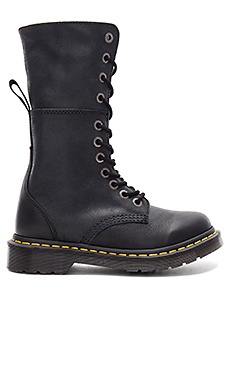 БОТИНКИ БЕРЦЫ HAZIL Dr. Martens $155 