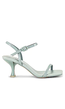 САНДАЛИИ JERROD Jeffrey Campbell $125 