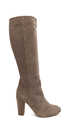 САПОГИ НА КАБЛУКЕ RESERVED Seychelles $86 