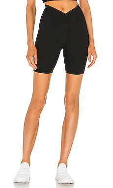 ШОРТЫ V WAIST YEAR OF OURS $79 ЛИДЕР ПРОДАЖ